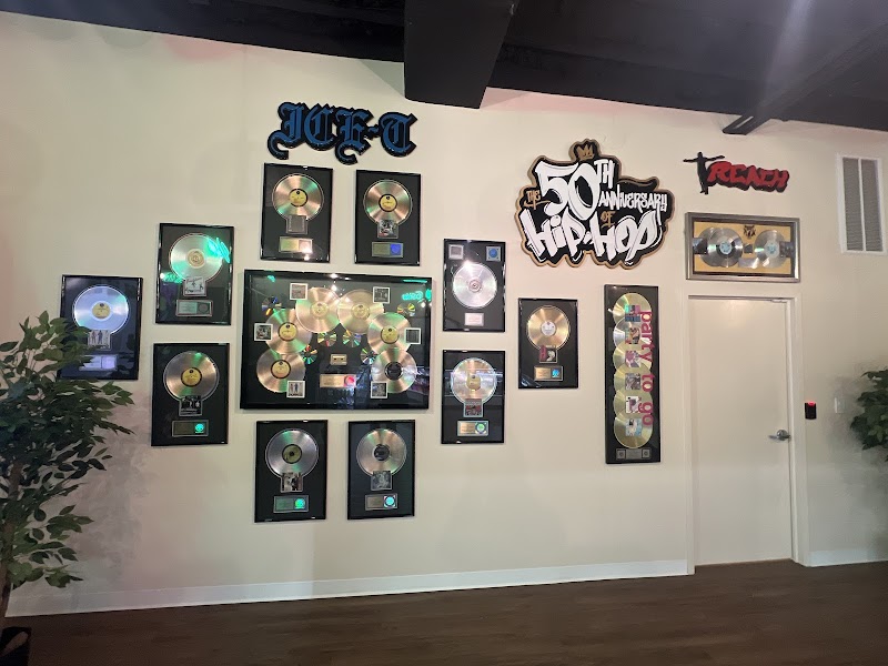 The Medicine Woman Dispensary NJ logo