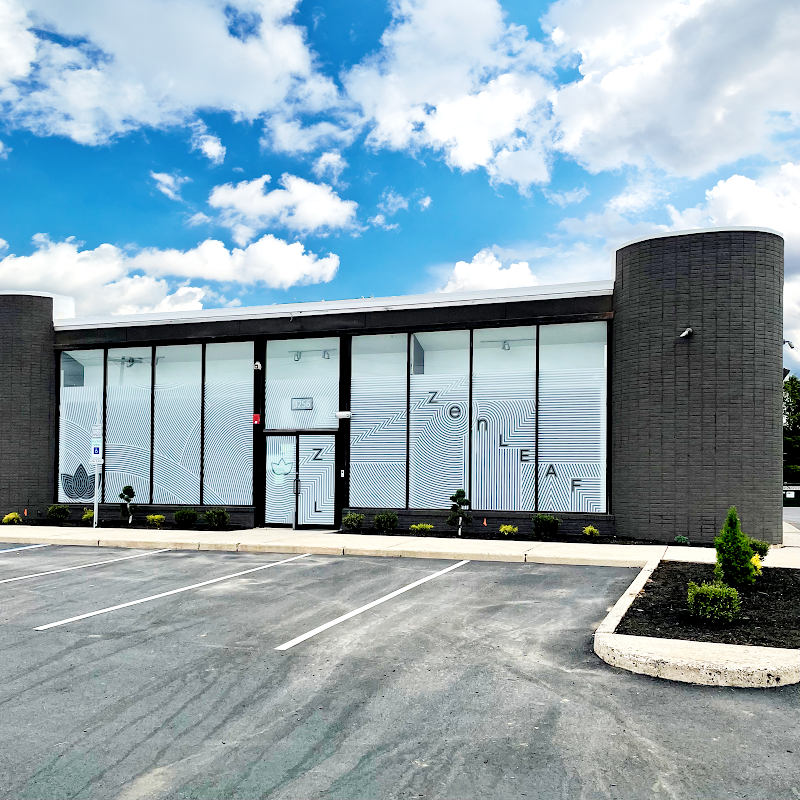 Zen Leaf Lawrence logo