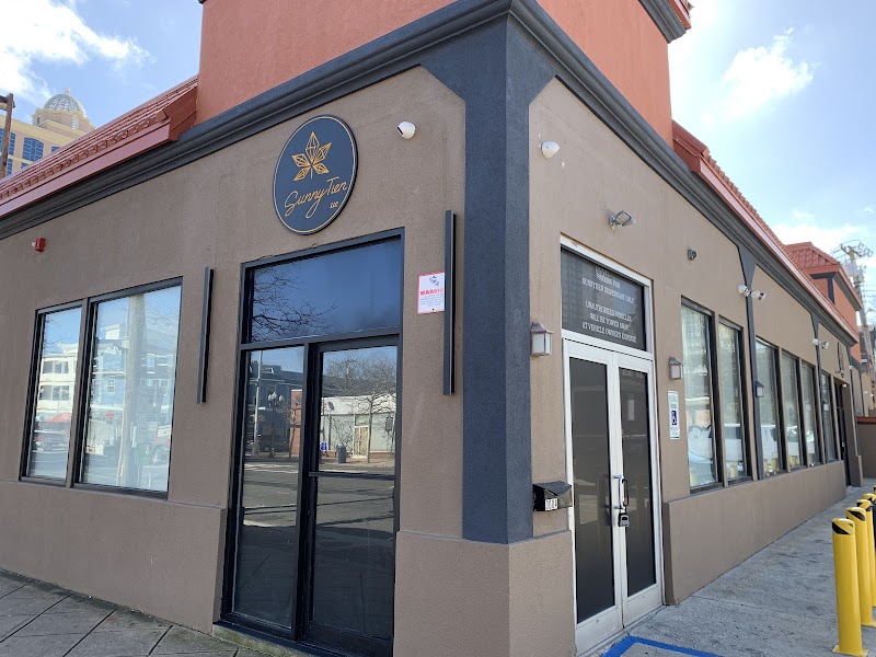 SunnyTien Dispensary and Lounge logo