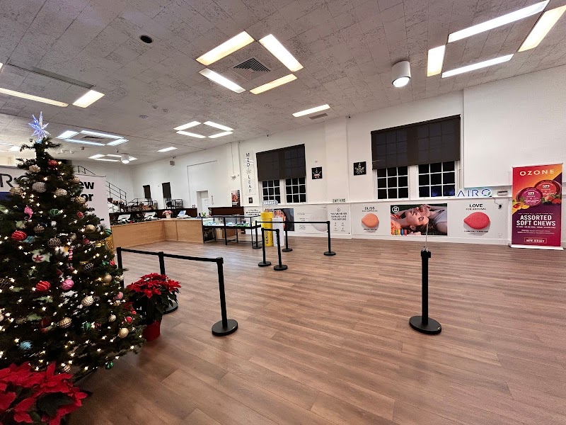 Med Leaf Dispensary (Recreational / Adult Use) logo