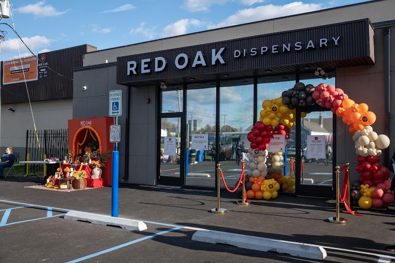 Red Oak Dispensary logo