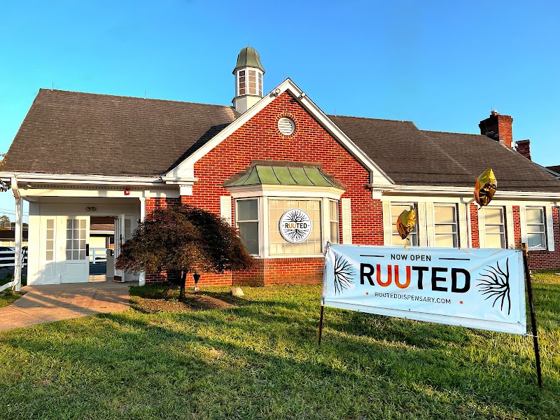 RUUTED Dispensary - Englishtown logo
