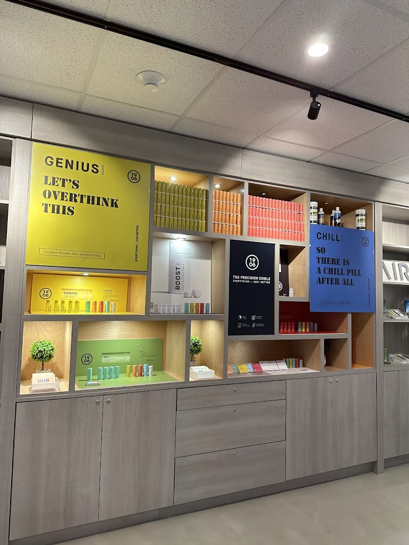 Mountain View Farmacy logo